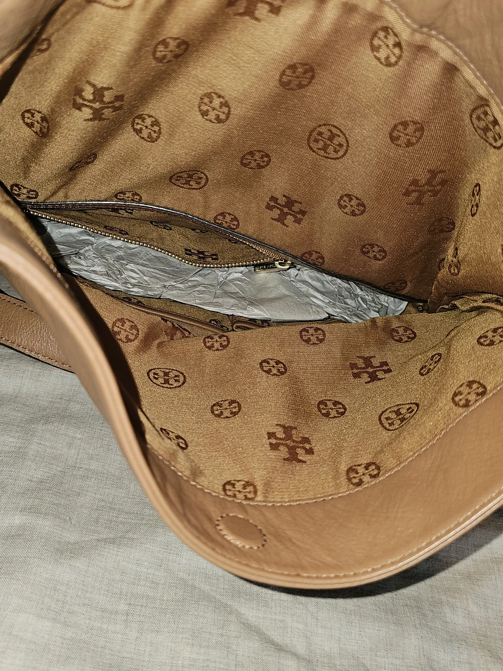 🤎Tory Burch Amanda Tan Brown Leather Logo Shoulder Hobo Bag Large